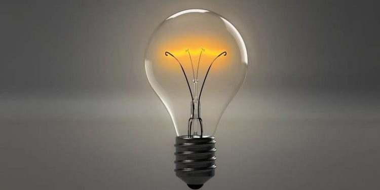 Ndërprerje të rrymës shkaku i mbingarkesës, bizneset ankohen për dëme