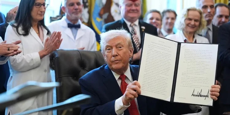 Gjithçka që dimë për planet e reja të Donald Trump për Hënën