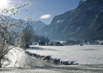 Zvicra në prag të Vitit të Ri, ngrica dhe mjegull