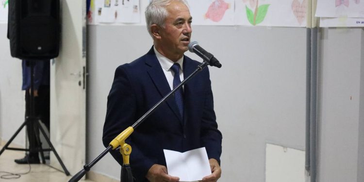 Viti i Ri n’terr pa ndriçim, kryetari i Dragashit kërkon shpjegim