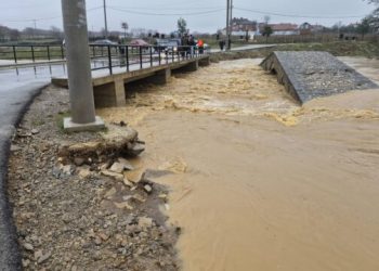 AME: Ekziston mundësia për përkeqësim të situatës nëse ka reshje të reja, por rreziku aktual vlerësohet i menaxhueshëm