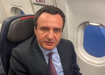Kurti udhëton për në Davos, merr pjesë në Forumin Ekonomik Botëror