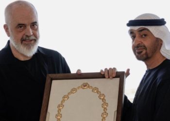 Kryeministri Edi Rama nderohet nga Presidenti i Emirateve të Bashkuara Arabe