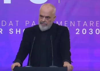 “Jemi të shqetësuar”, SafeJournalists reagon pas deklaratës së Ramës për RTSH, kryeministri: Po shtrembëroni qëndrimin tim