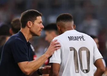 Real Madridi shpjegon arsyen se pse Mbappe e largoi ekipin nga fusha – gjest që tronditi botën e futbollit